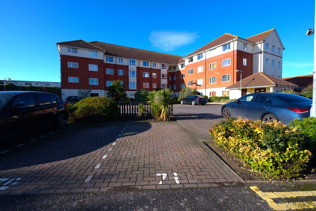 Property photo 2 of 12