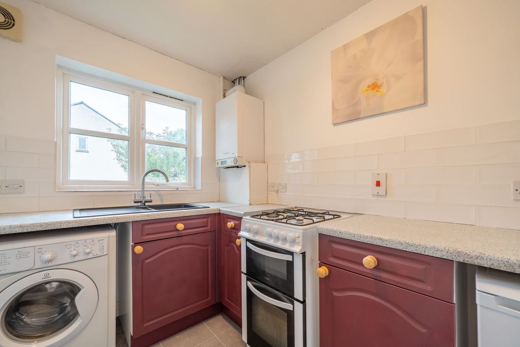 Property photo 3 of 18