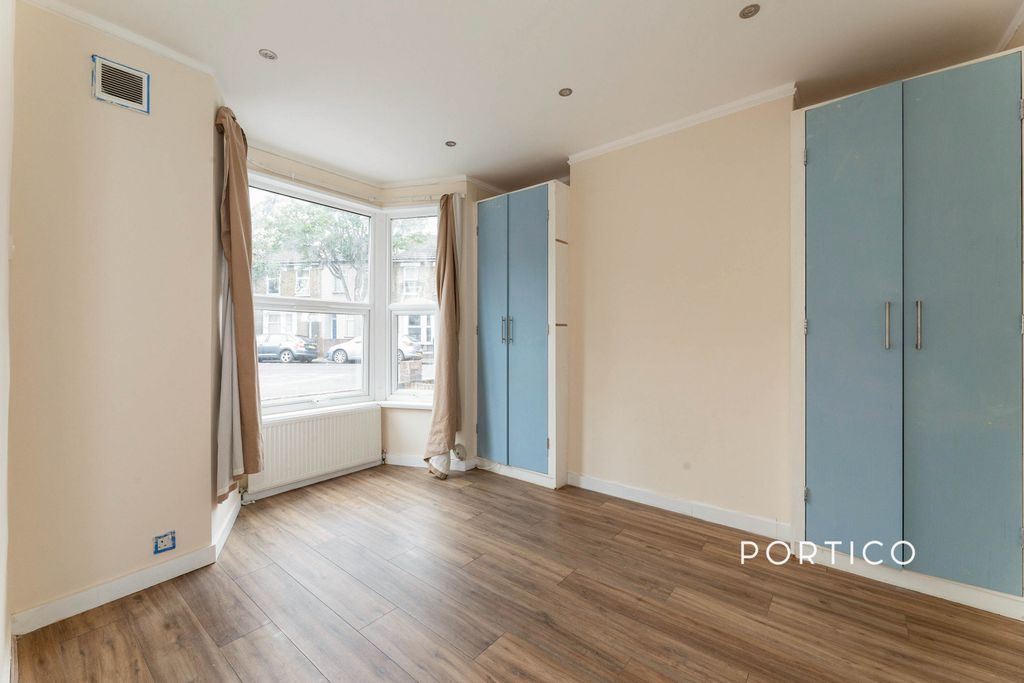 Property photo 2 of 9 1E378191-9c37-Ec11-8