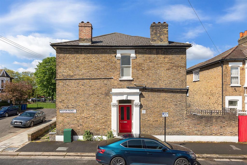Property photo 3 of 24