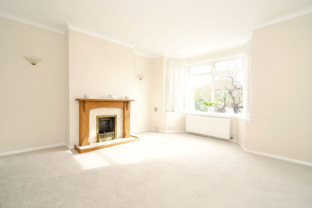 Property photo 3 of 23 Living Room