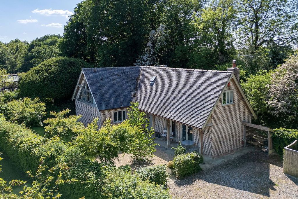 Property photo 1 of 25