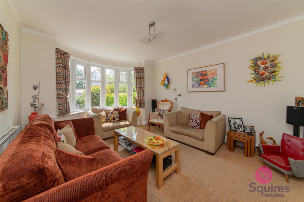 Property photo 2 of 35