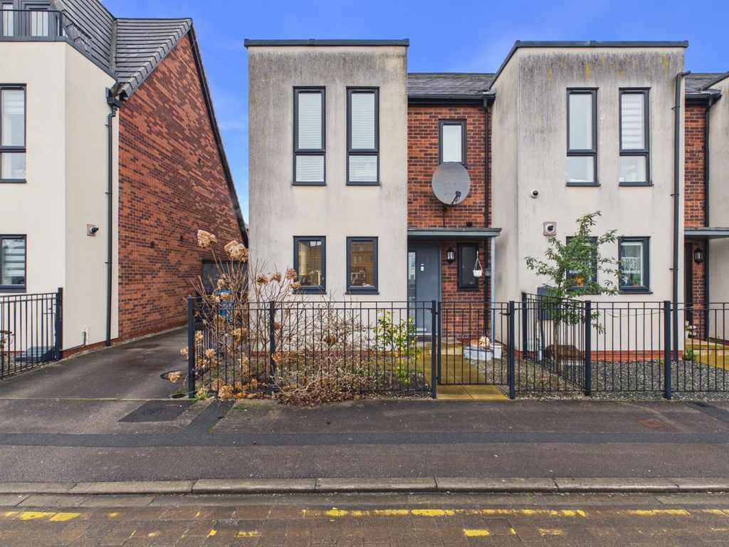 Property photo 1 of 12 4870330