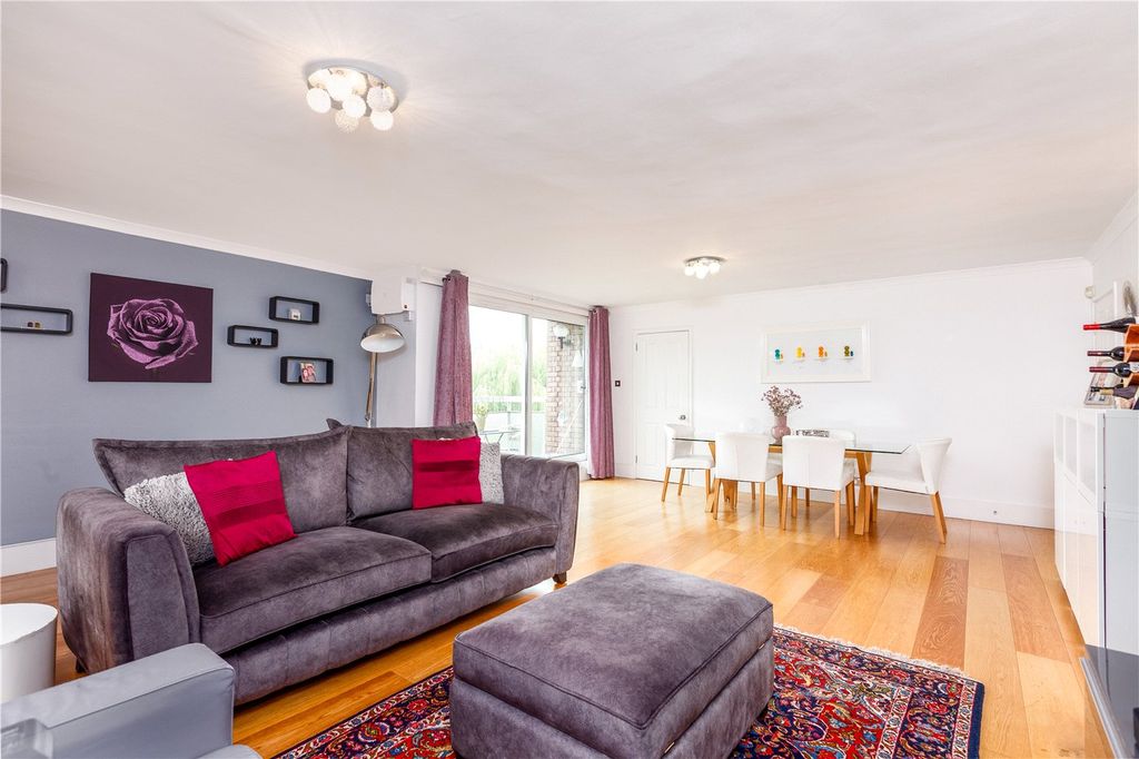 Property photo 2 of 13 Picture No. 26