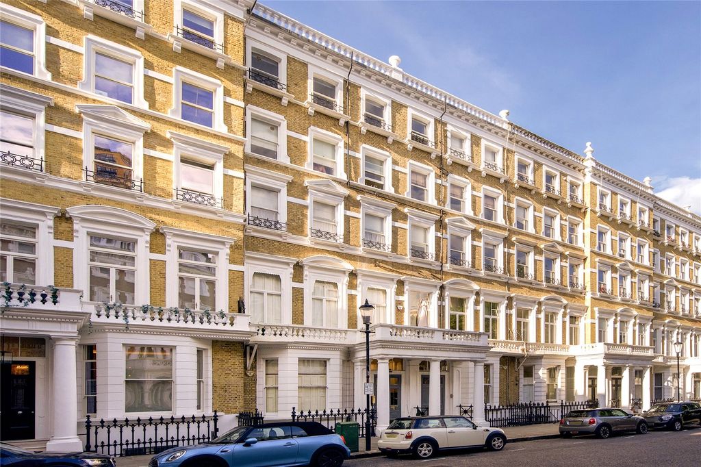 Property photo 2 of 16 Exterior