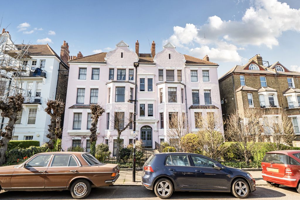 Property photo 2 of 24 2