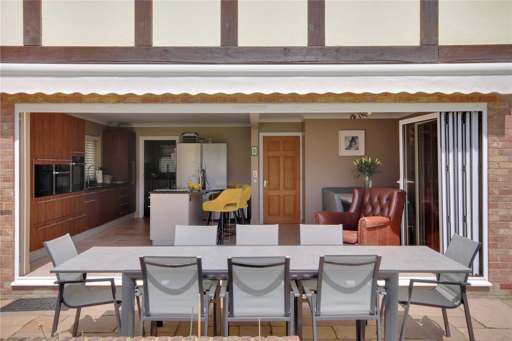 Property photo 3 of 17 Picture No. 05