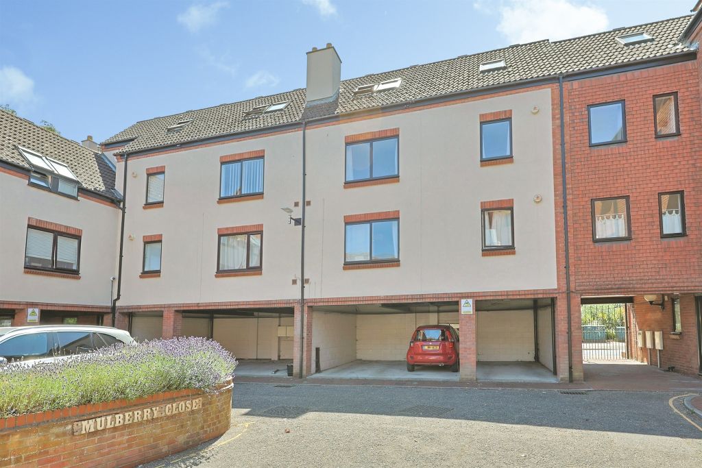 Property photo 3 of 17