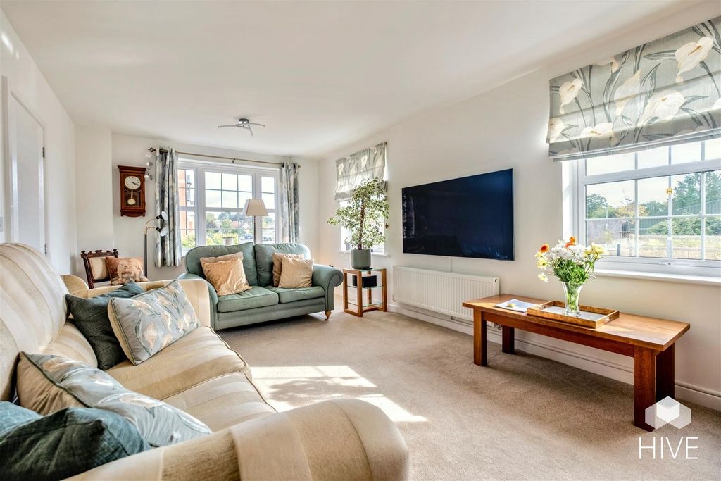 Property photo 3 of 31