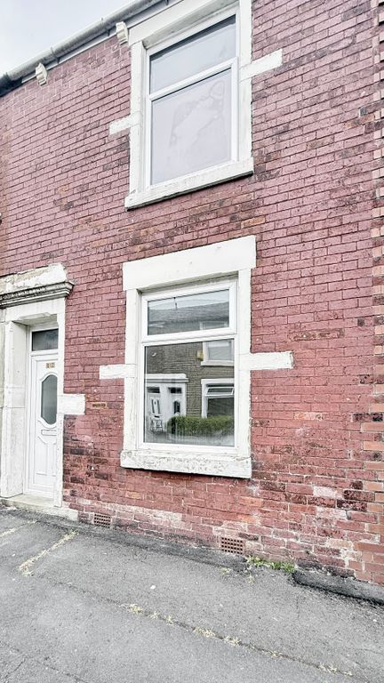 Property photo 1 of 21