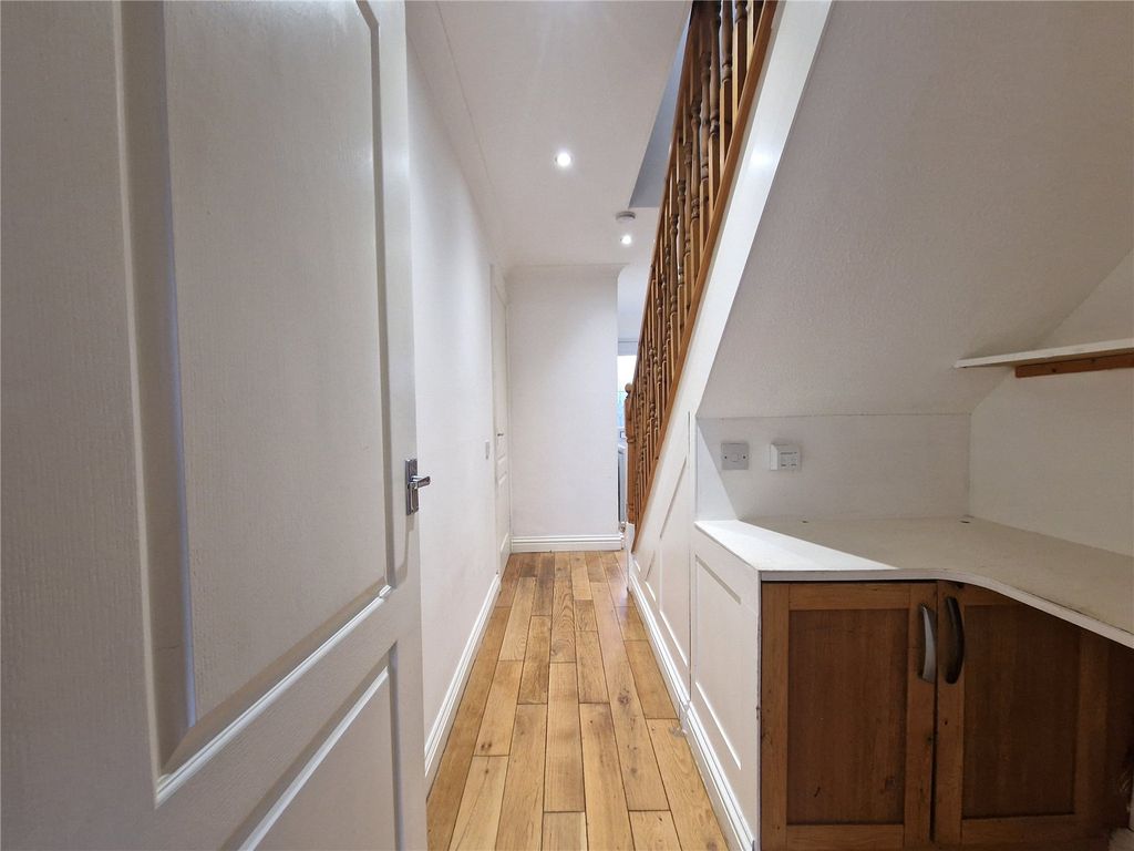 Property photo 2 of 11 Picture No. 08