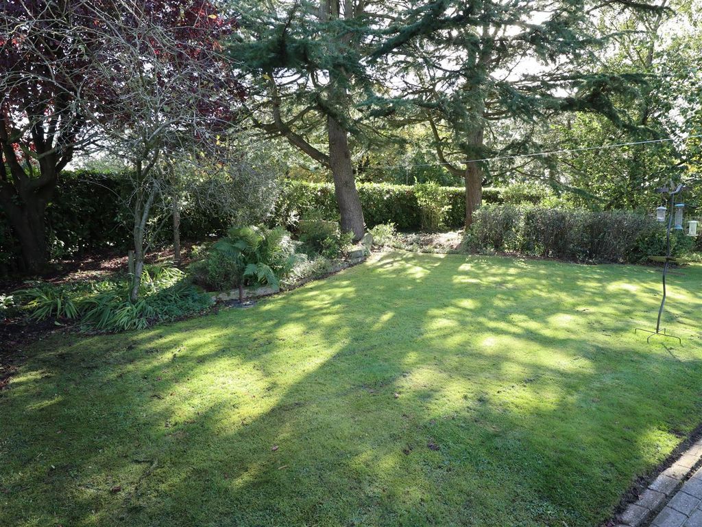 Property photo 2 of 43