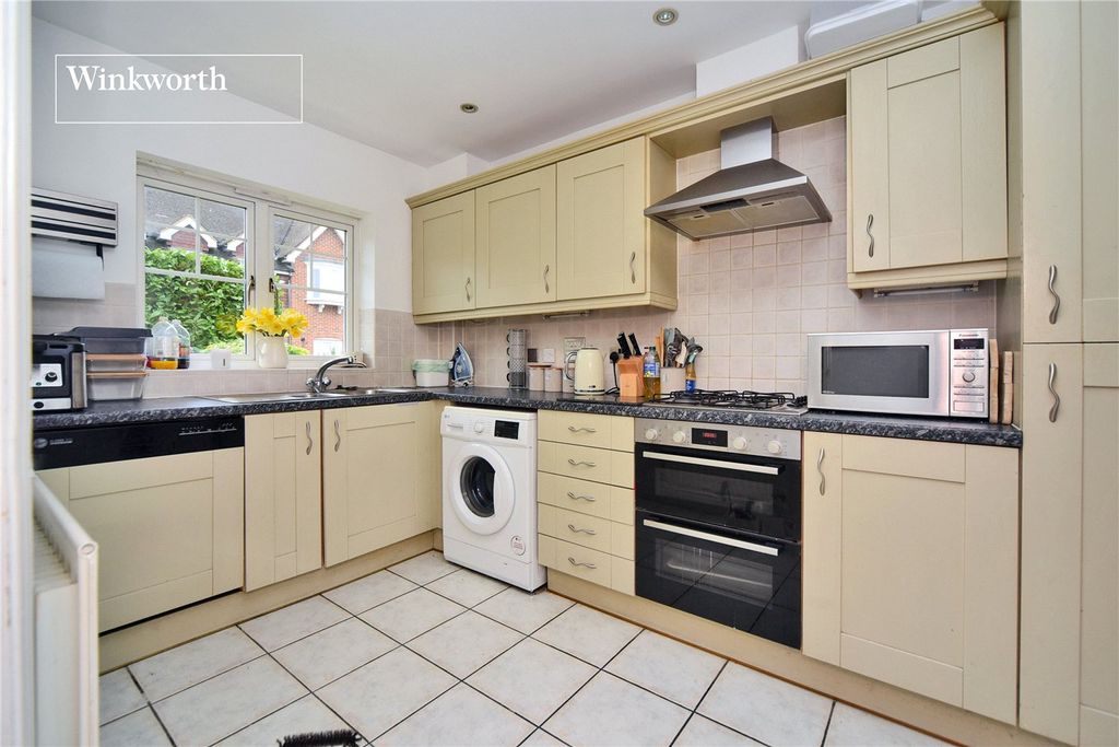 Property photo 3 of 16 Picture No. 18