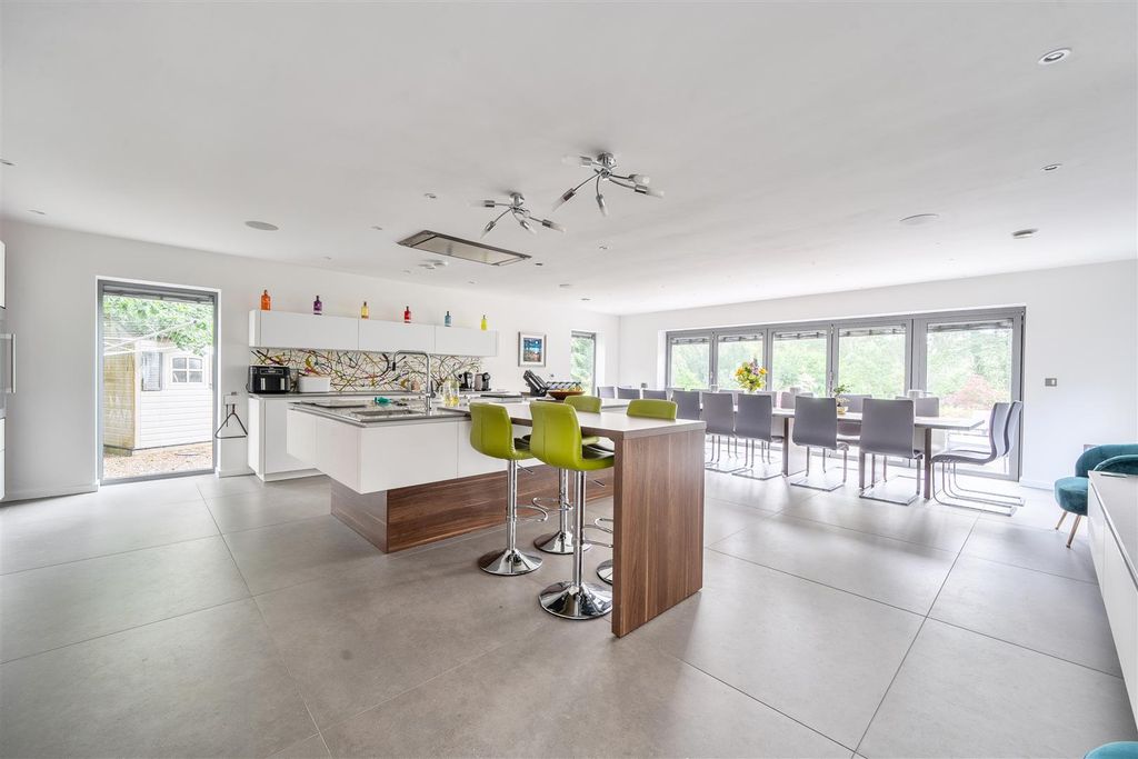 Property photo 3 of 32 1465414-13-6A2868Cb587B2.Jpg