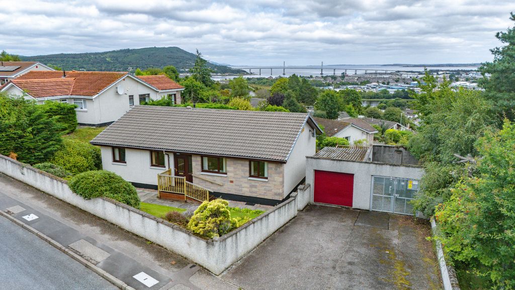 Property photo 1 of 45