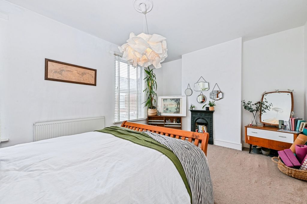 Property photo 3 of 17 Pbox-Img.Jpg