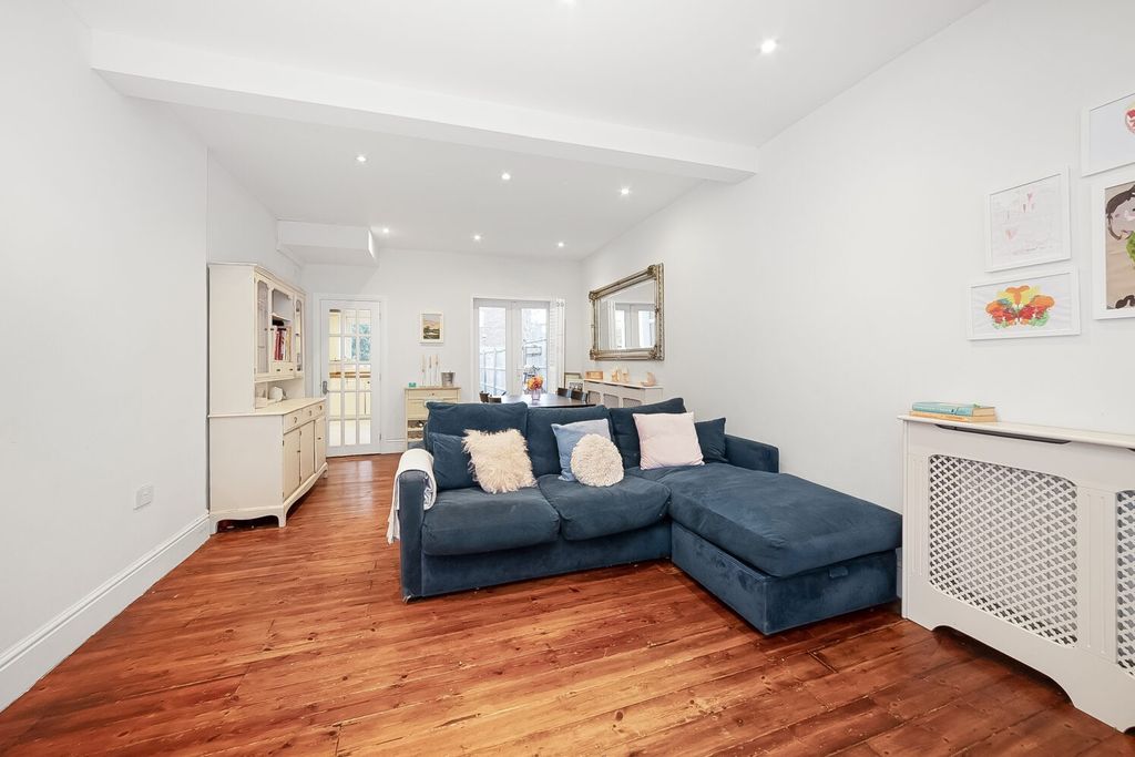 Property photo 2 of 16