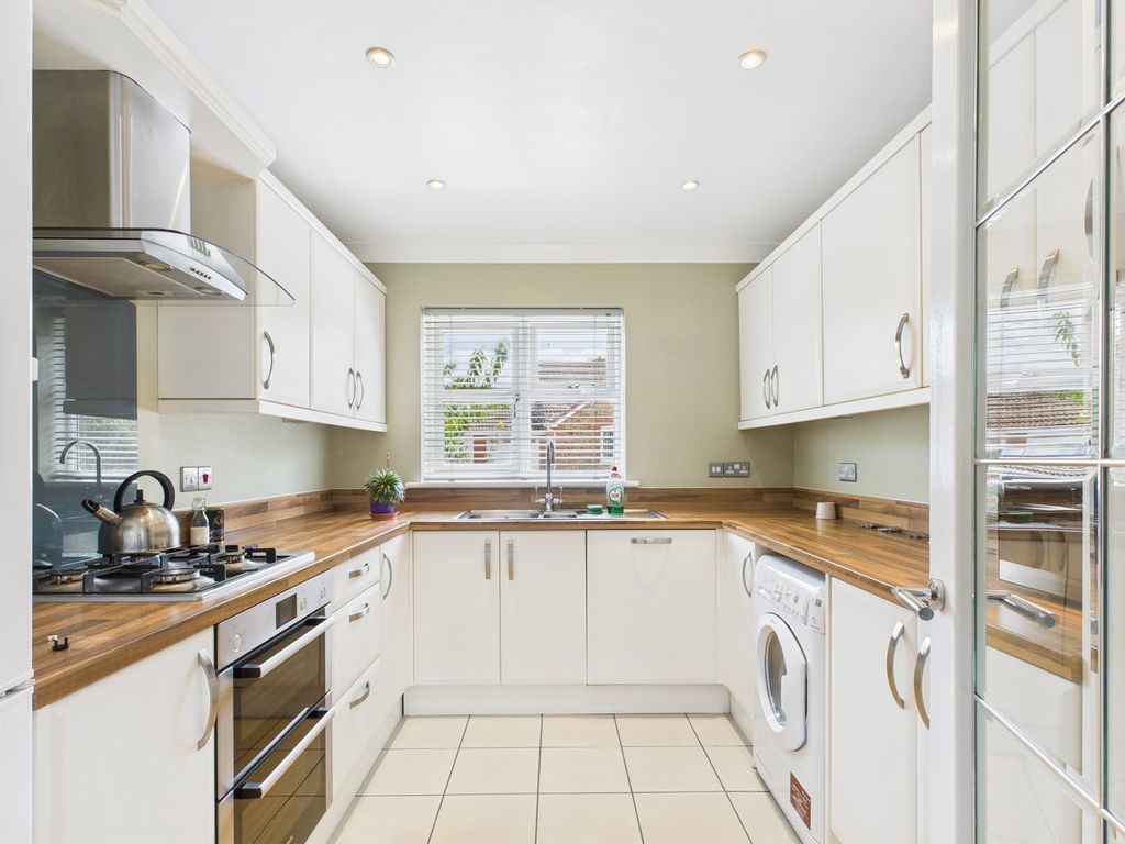 Property photo 3 of 11