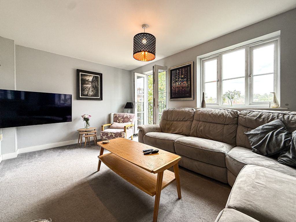 Property photo 3 of 21 4434554