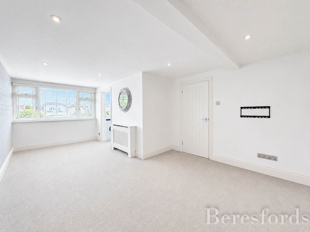 Property photo 1 of 11 Picture No. 17
