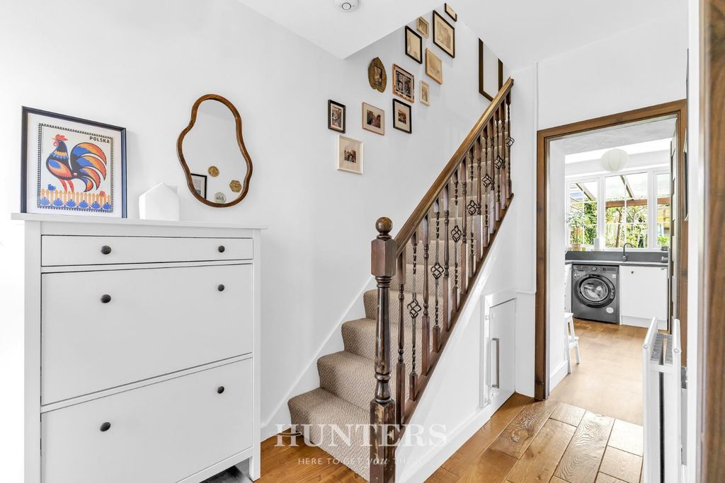 Property photo 3 of 20 38 Stannycliffe Lane (2).Jpg