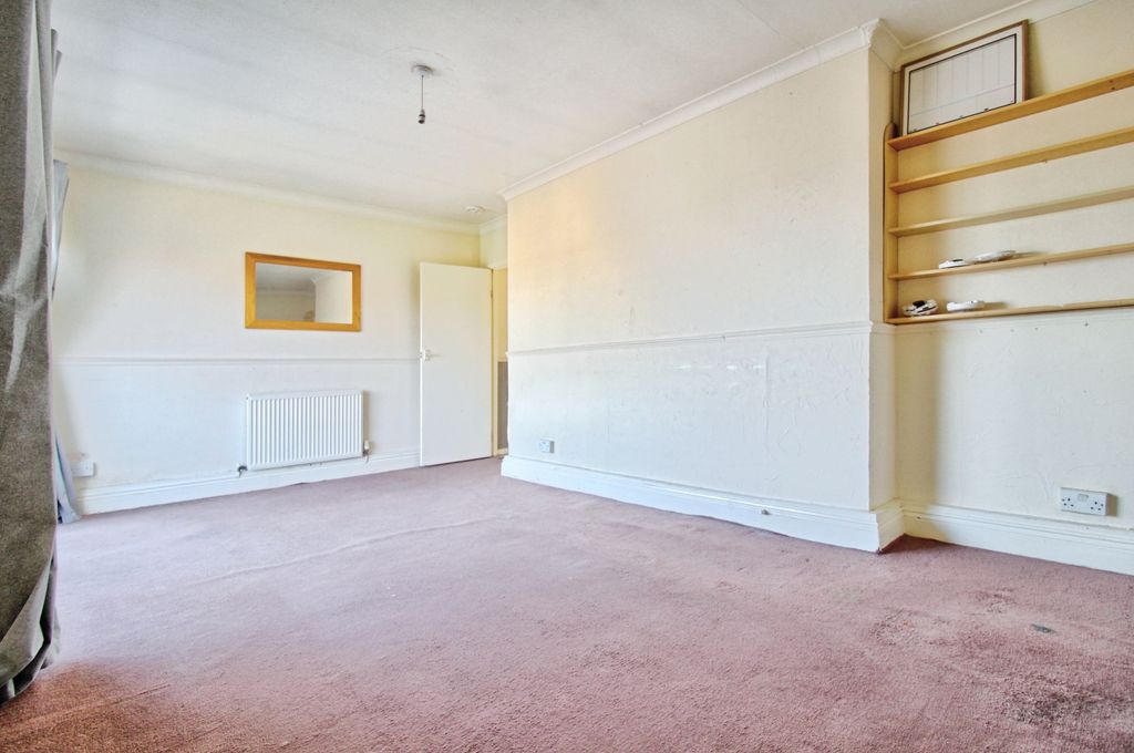 Property photo 1 of 13 2