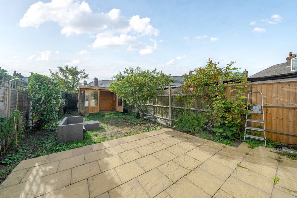 Property photo 2 of 17 1529734-13-1A1119...