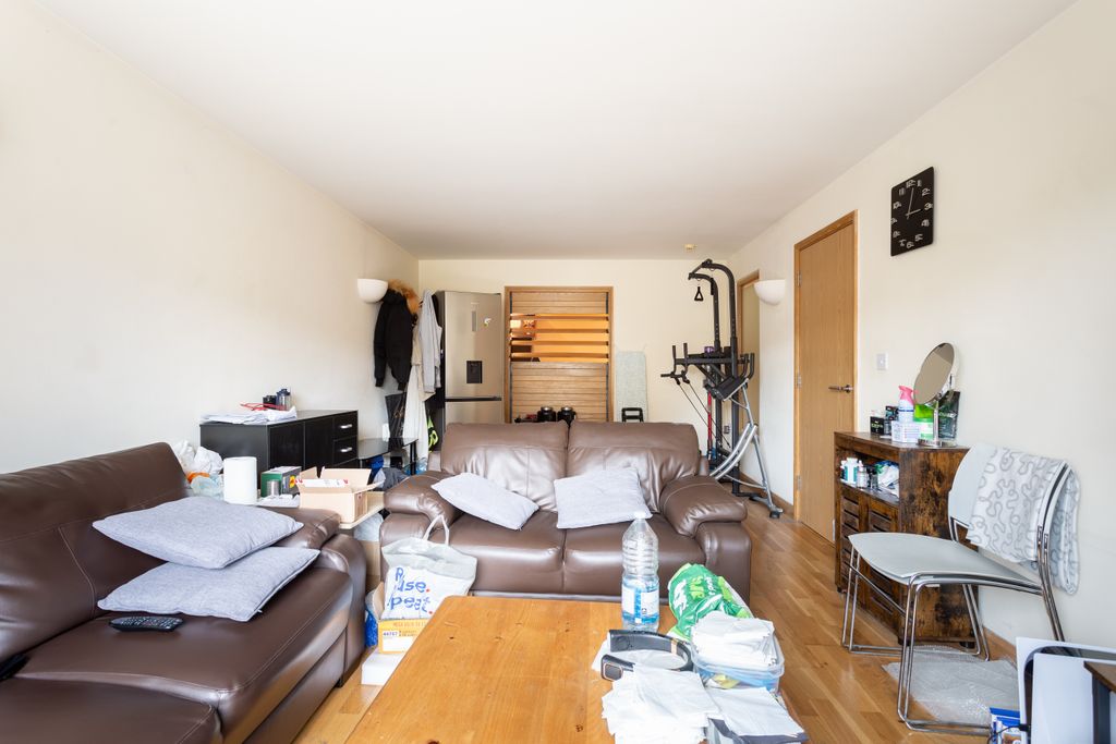 Property photo 2 of 8