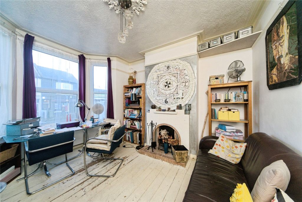 Property photo 2 of 23 Picture No. 02