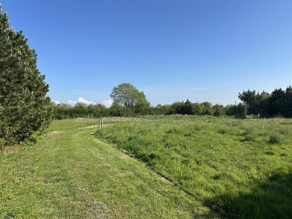 Property photo 1 of 16 1
