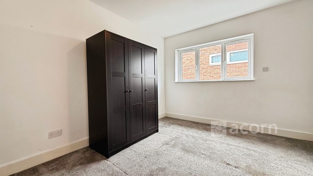 Property photo 3 of 5 3E2A5145--4B6D-A0...