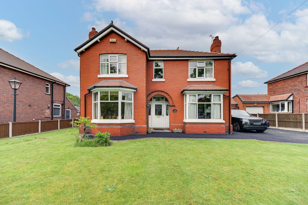 Property photo 2 of 26