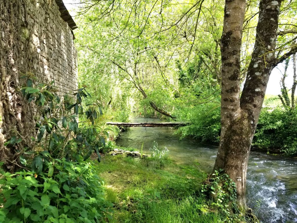 Property photo 3 of 23