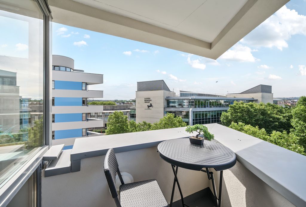 Property photo 1 of 12 1317388-4-68650Ae...