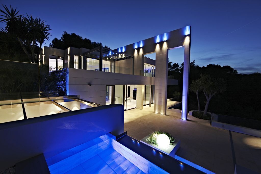 Property photo 3 of 31