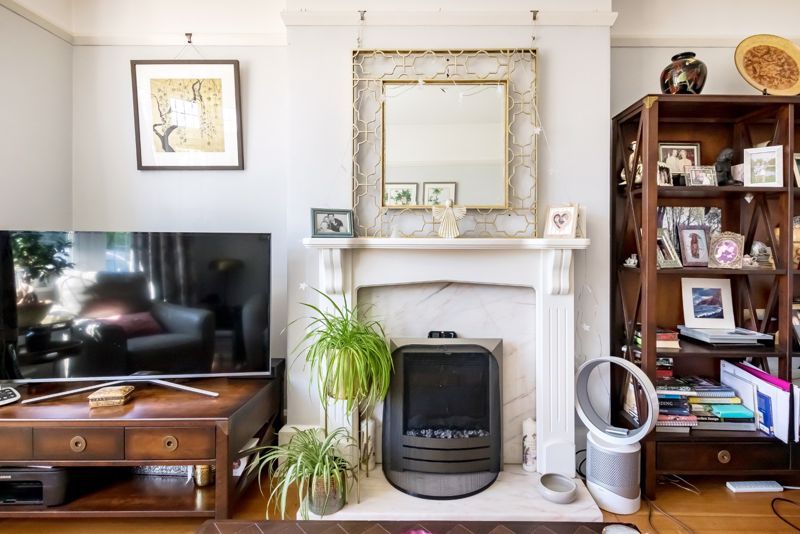 Property photo 3 of 17 Sitting Room