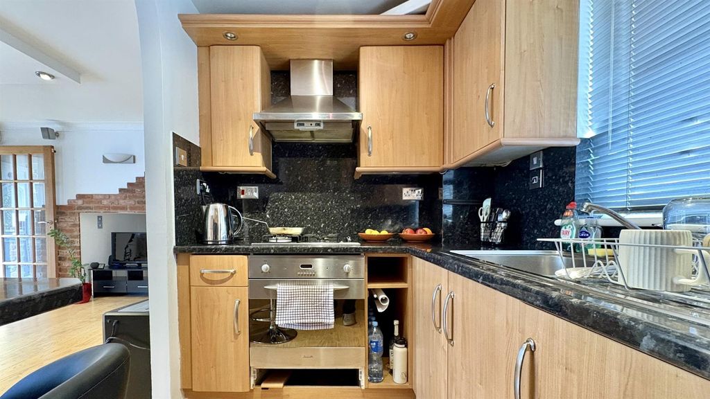 Property photo 3 of 8 69c6980Ae913ee9d4Fca46dc_Fbeaf5cd32644A4Aa9582d173