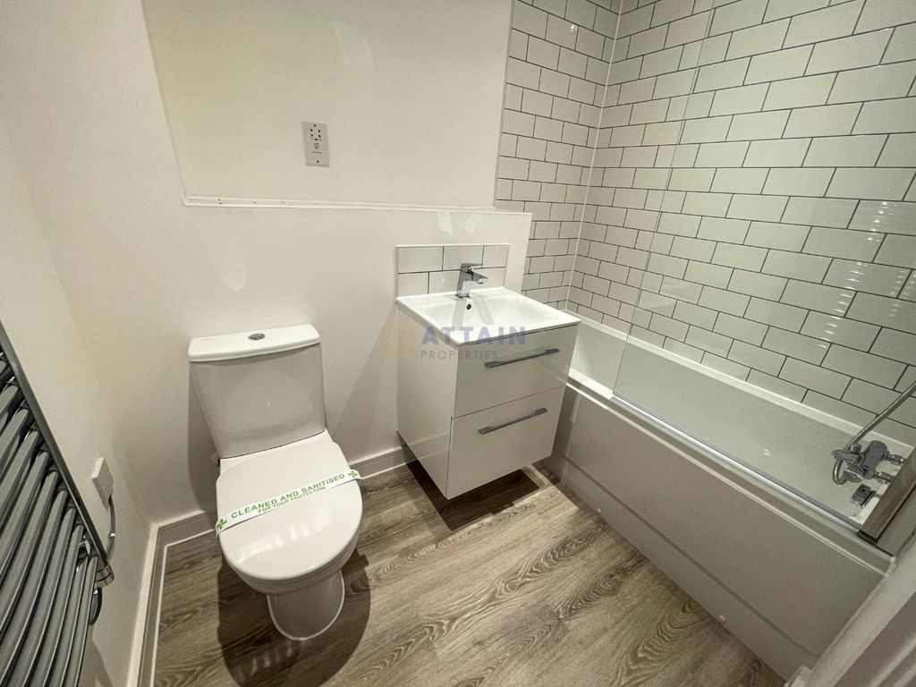 Property photo 3 of 12 Bathroom 1.Jpg