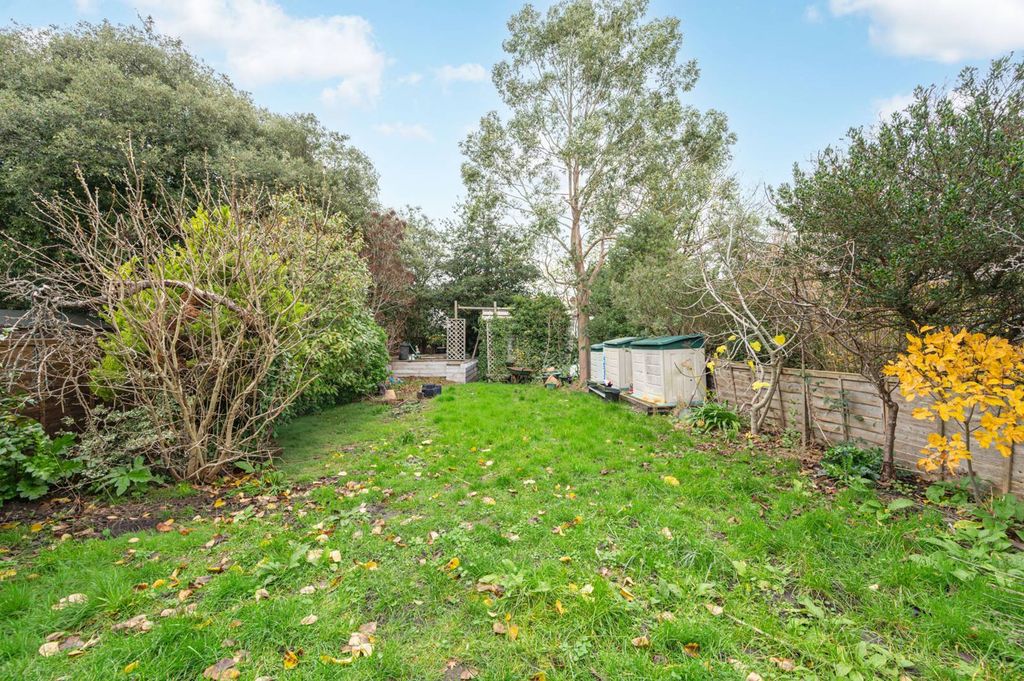 Property photo 3 of 23