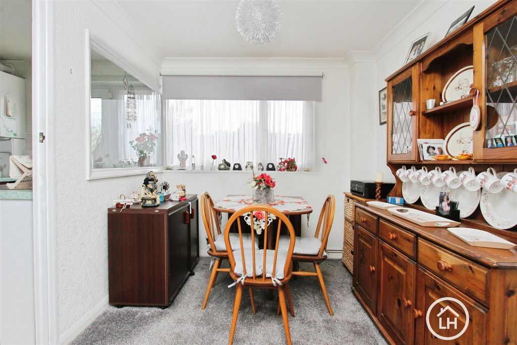 Property photo 3 of 13 Dining Room