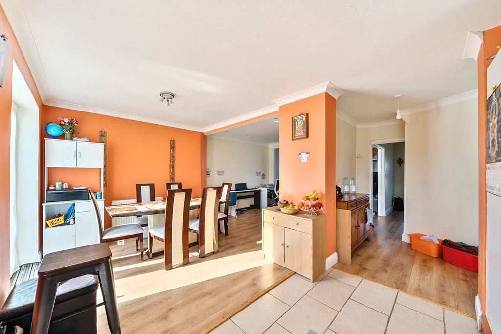 Property photo 3 of 18 Picture No. 03