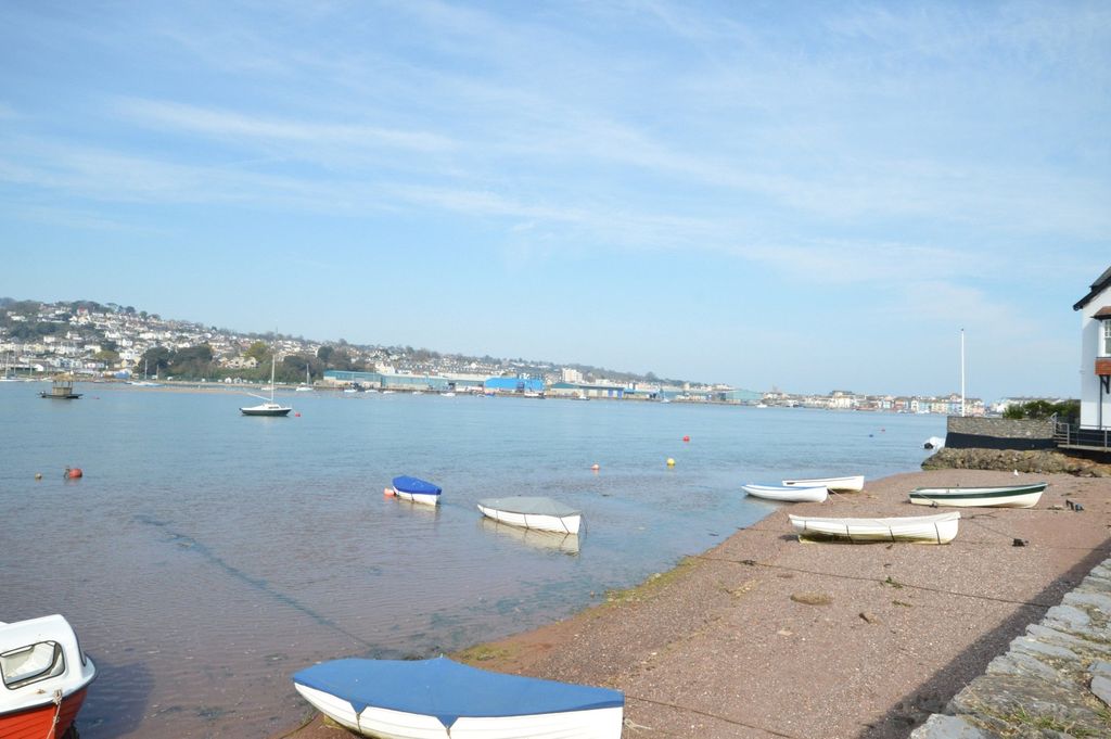 Property photo 2 of 18 View