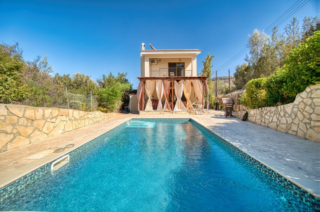Property photo 1 of 31