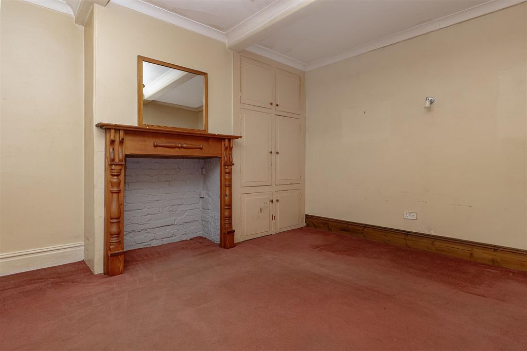 Property photo 2 of 17 Living Room