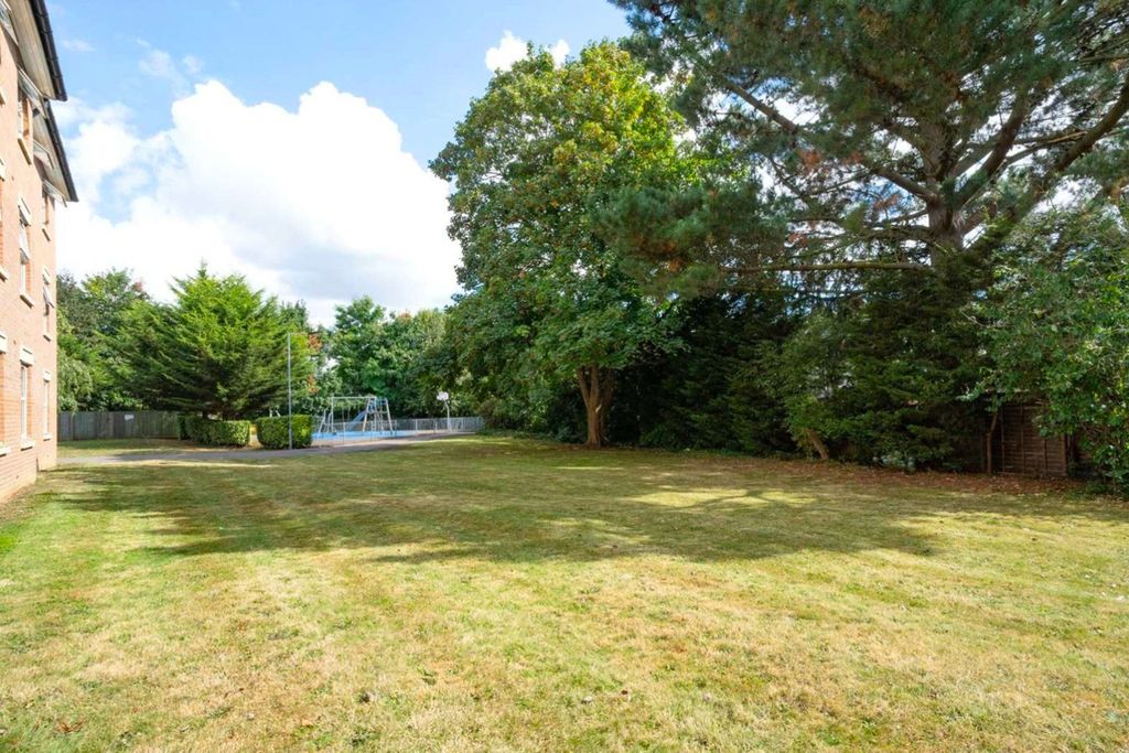 Property photo 3 of 9