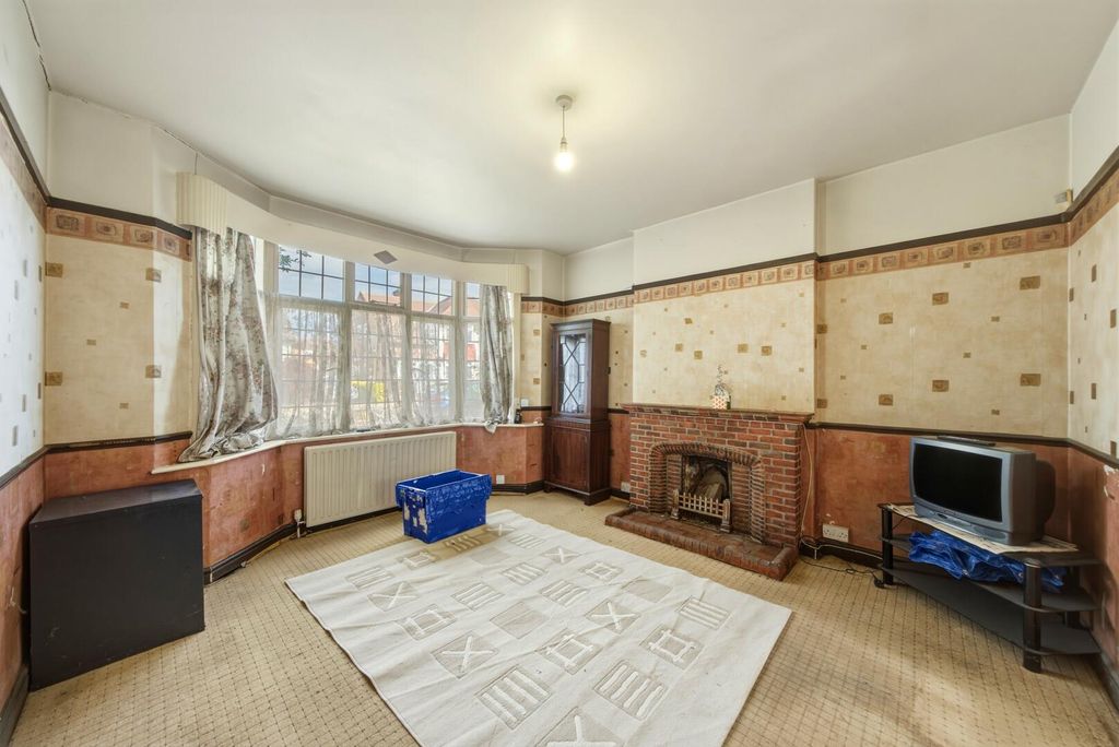 Property photo 2 of 17 Living Room