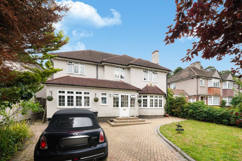 Property photo 1 of 12