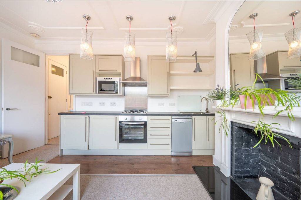 Property photo 1 of 25