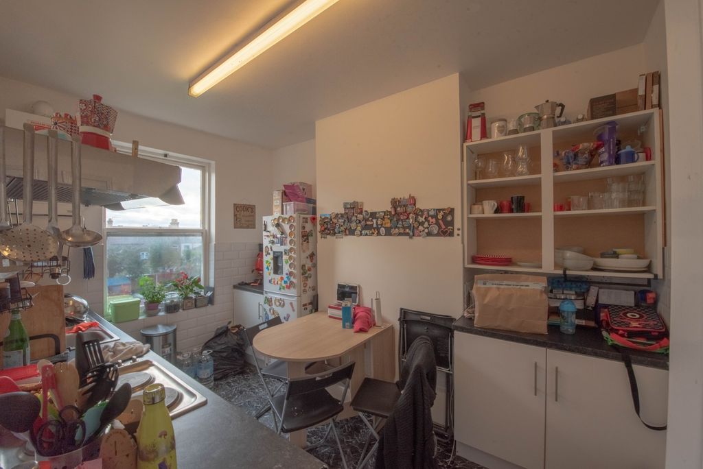 Property photo 2 of 8 Image 3